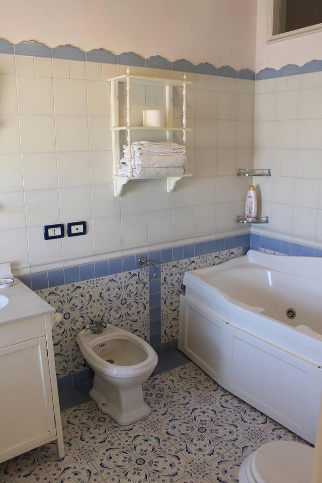 נאפולי B&B Le Sorelle מראה חיצוני תמונה
